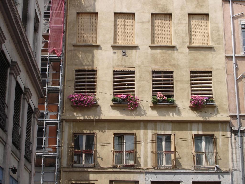 Chambres Les Soyeuses Лион Экстерьер фото