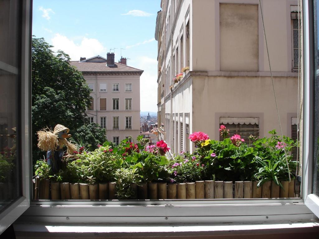 Chambres Les Soyeuses Лион Экстерьер фото