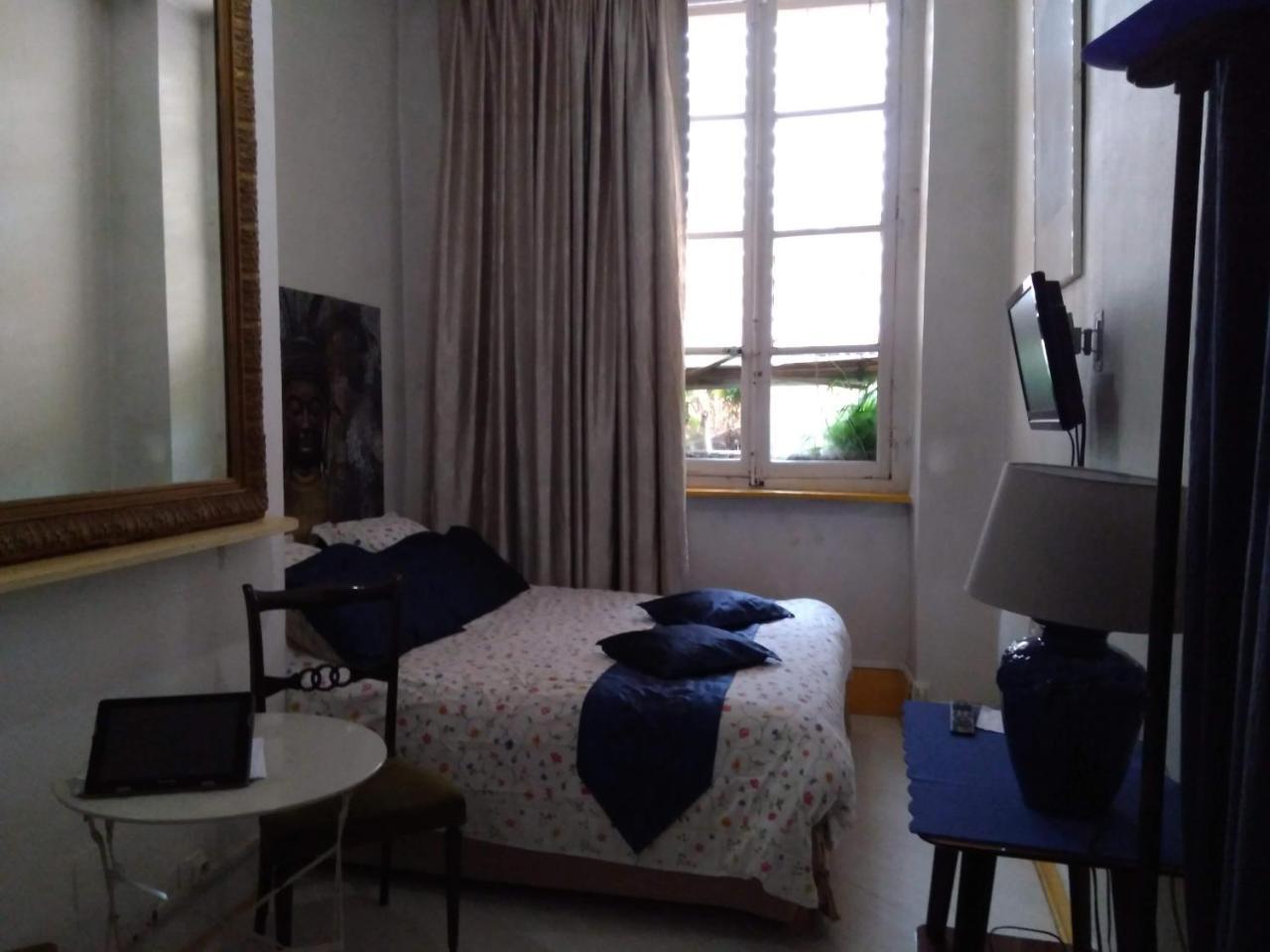 Chambres Les Soyeuses Лион Экстерьер фото